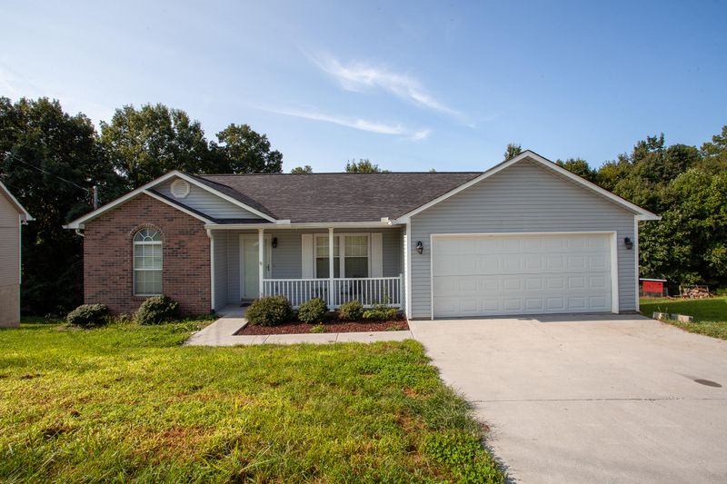 2214 Cripple Oak Ln, Powell, TN 37849