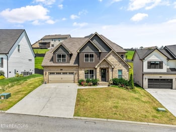 2214 Hickory Crest Ln, Knoxville, TN 37932