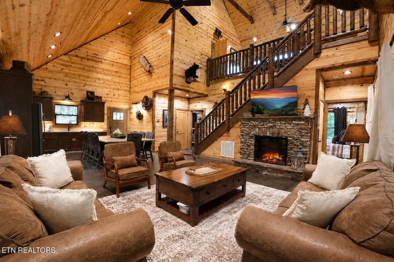 2215 Cub Cir, Sevierville, TN 37862