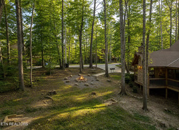 2215 Cub Cir, Sevierville, TN 37862