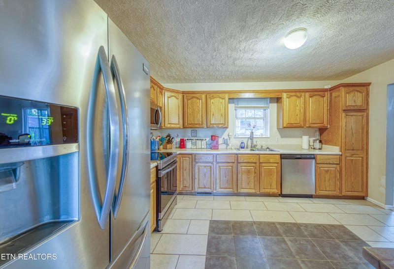 2215 Island Blvd, Sevierville, TN 37876