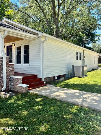 2215 Morningside Dr, Morristown, TN 37814