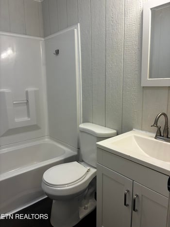 2215 Morningside Dr, Morristown, TN 37814