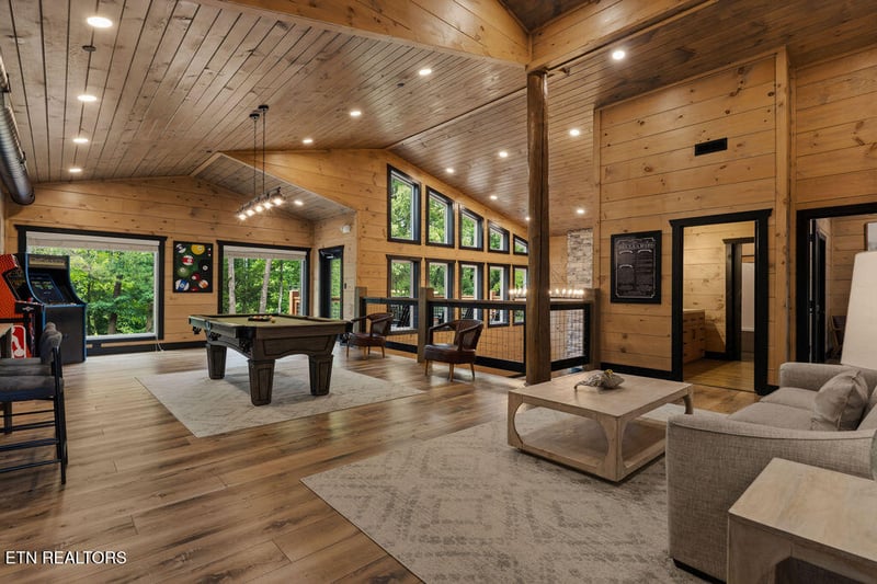 2215 Sawmill Cove Dr, Sevierville, TN 37862