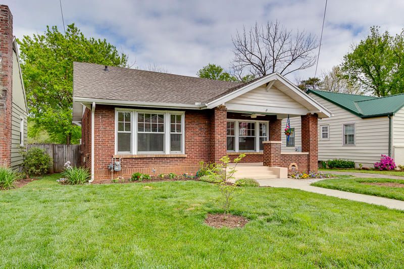 2215 Tecoma Dr, Knoxville, TN 37917