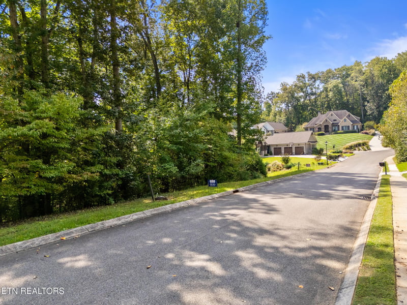 2215 Viewcrest Ln, Knoxville, TN 37932