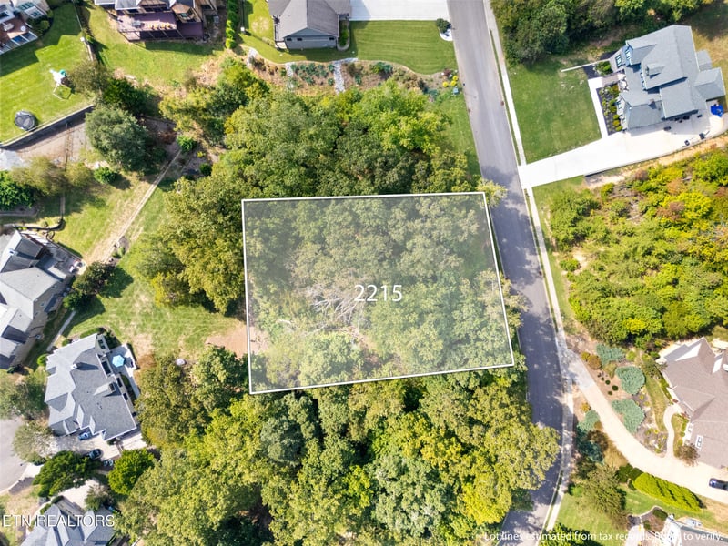 2215 Viewcrest Ln, Knoxville, TN 37932