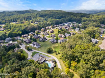 2215 Viewcrest Ln, Knoxville, TN 37932