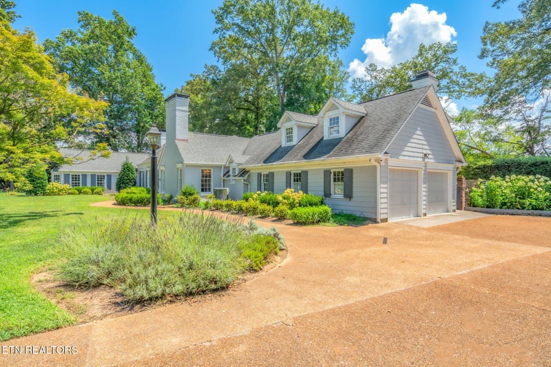 2216 Cherokee Blvd, Knoxville, TN 37919