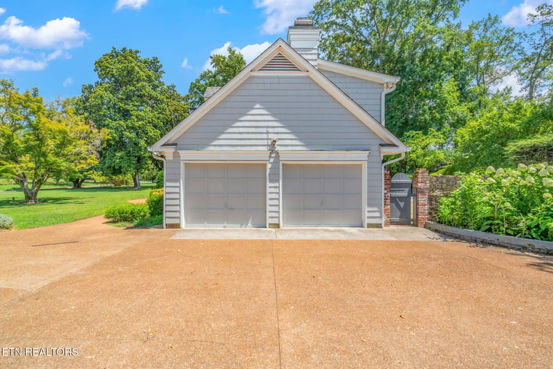 2216 Cherokee Blvd, Knoxville, TN 37919