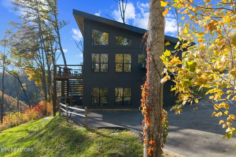 2216 Headrick Lead, Sevierville, TN 37862