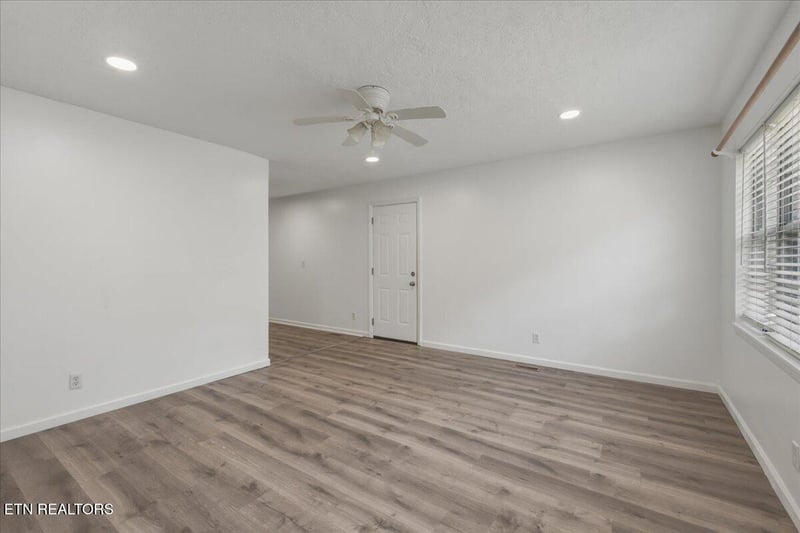 2216 Rifle Range Dr, Knoxville, TN 37918