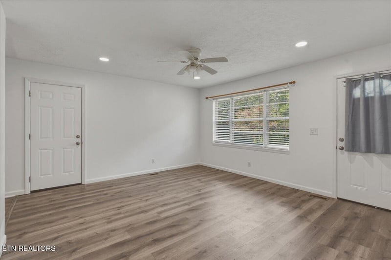 2216 Rifle Range Dr, Knoxville, TN 37918