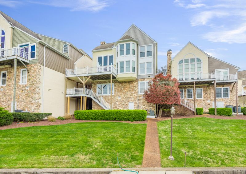 2217 Breakwater Dr, Knoxville, TN 37922