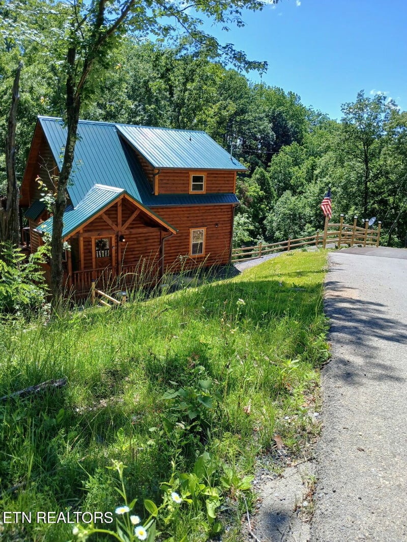 2218 Ridgeland Cir #4, Sevierville, TN 37862
