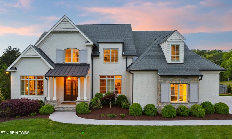 2219 Falcon Crest Ln, Knoxville, TN 37919