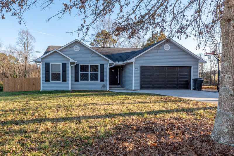2219 Mentor Rd, Louisville, TN 37777