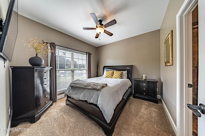 2219 Muddy Creek Ln, Knoxville, TN 37932