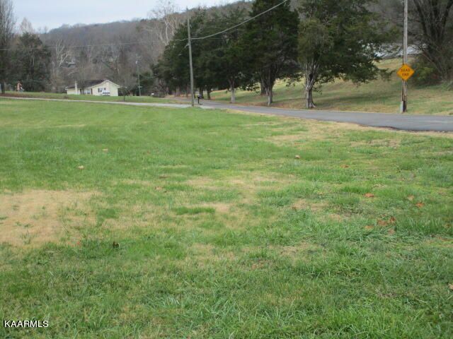 2219 Roseberry Rd, Mascot, TN 37806