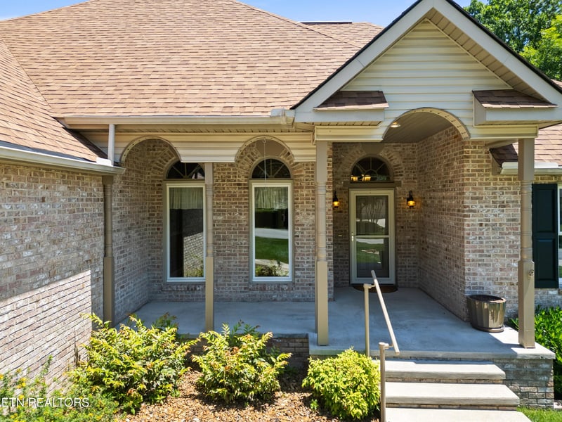 222 Amherst Ln, Crossville, TN 38558