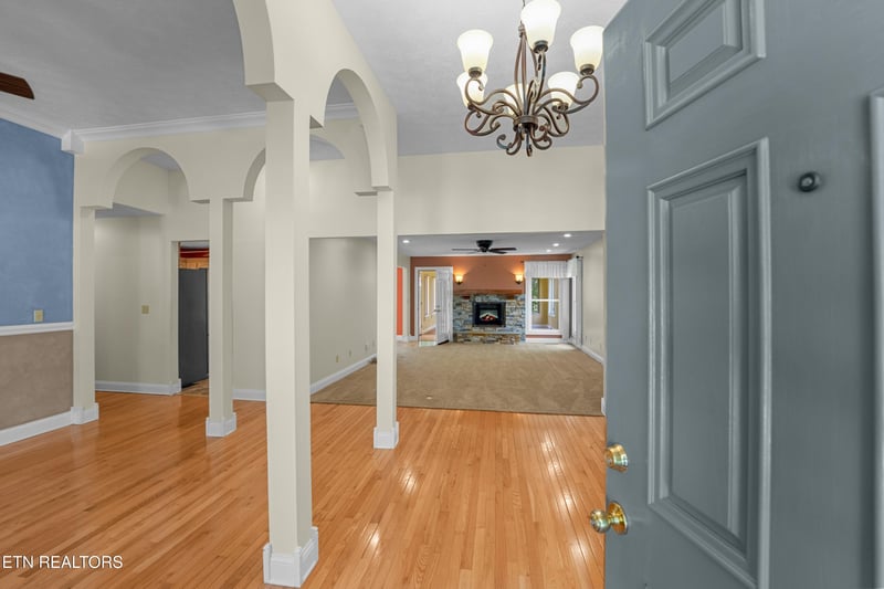 222 Amherst Ln, Crossville, TN 38558