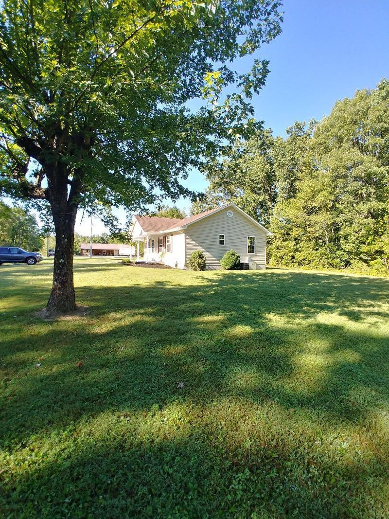 222 Brewstertown Rd, Sunbright, TN 37872