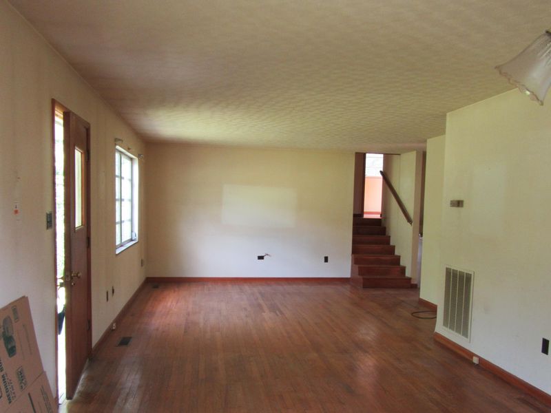 222 Cross Pike Rd, Clinton, TN 37716