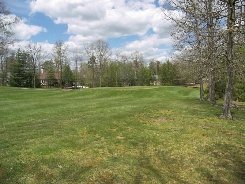 222 Forest Hill Dr, Fairfield Glade, TN 38558