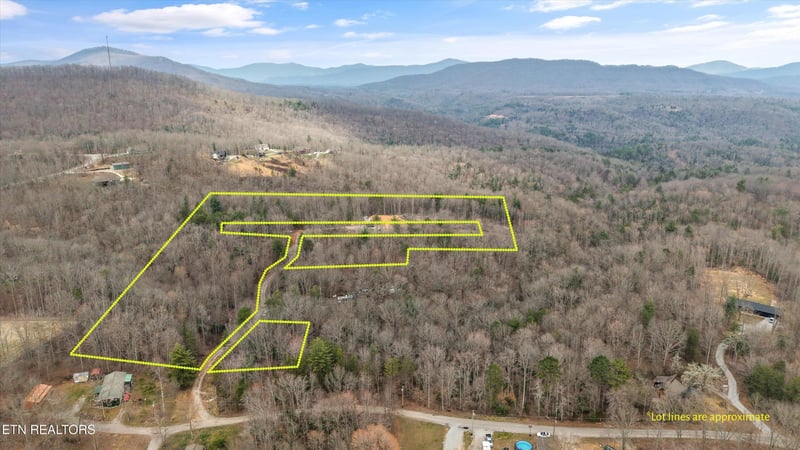 222 Heritage Hills Rd, Harriman, TN 37748