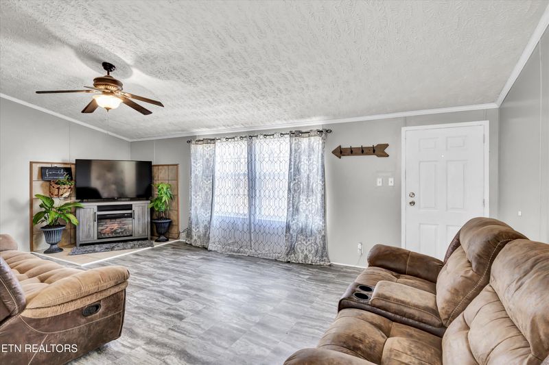 222 Moosetrail Ln, Powell, TN 37849