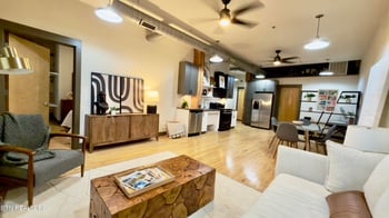 222 N Central St #104, Knoxville, TN 37917