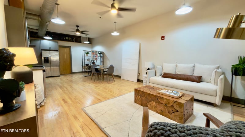 222 N Central St #104, Knoxville, TN 37917