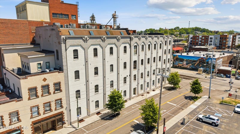 222 N Central St #106, Knoxville, TN 37917