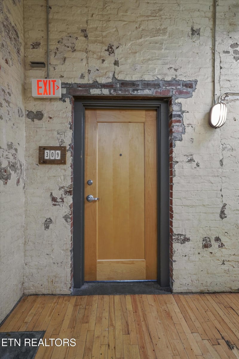 222 North Central St #309, Knoxville, TN 37917