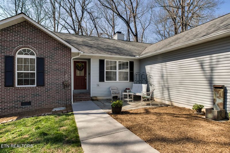 222 Ootsima Way, Loudon, TN 37774