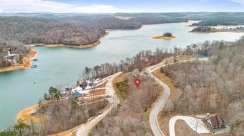 222 Suncrest Cv, Lafollette, TN 37766