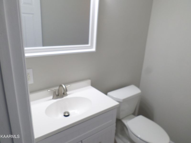 222 Toccoa Cir, Rockwood, TN 37854
