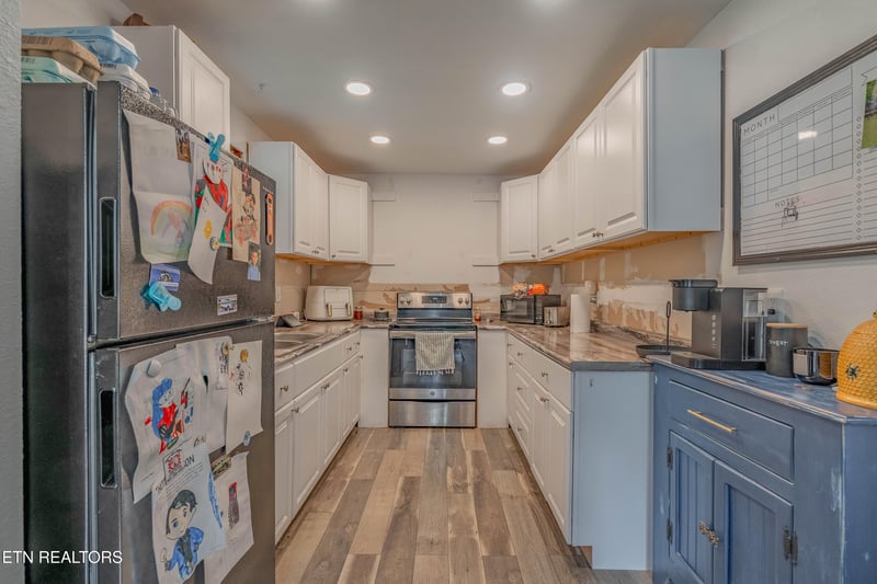 222 Walden Ave, Oliver Springs, TN 37840