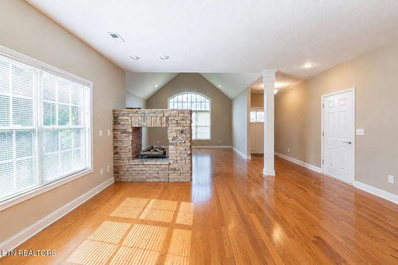 2220 Mccampbell Wells Way, Knoxville, TN 37924