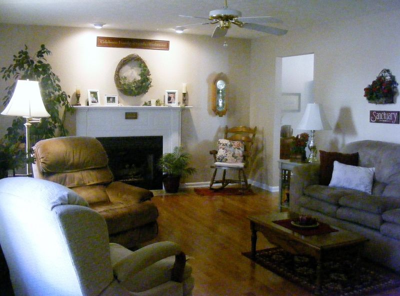 2220 Windbrook Dr, Knoxville, TN 37923