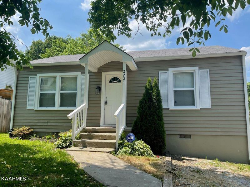 2221 Aster Rd, Knoxville, TN 37918