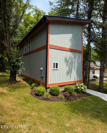 2221 Bernhurst Dr, Knoxville, TN 37918