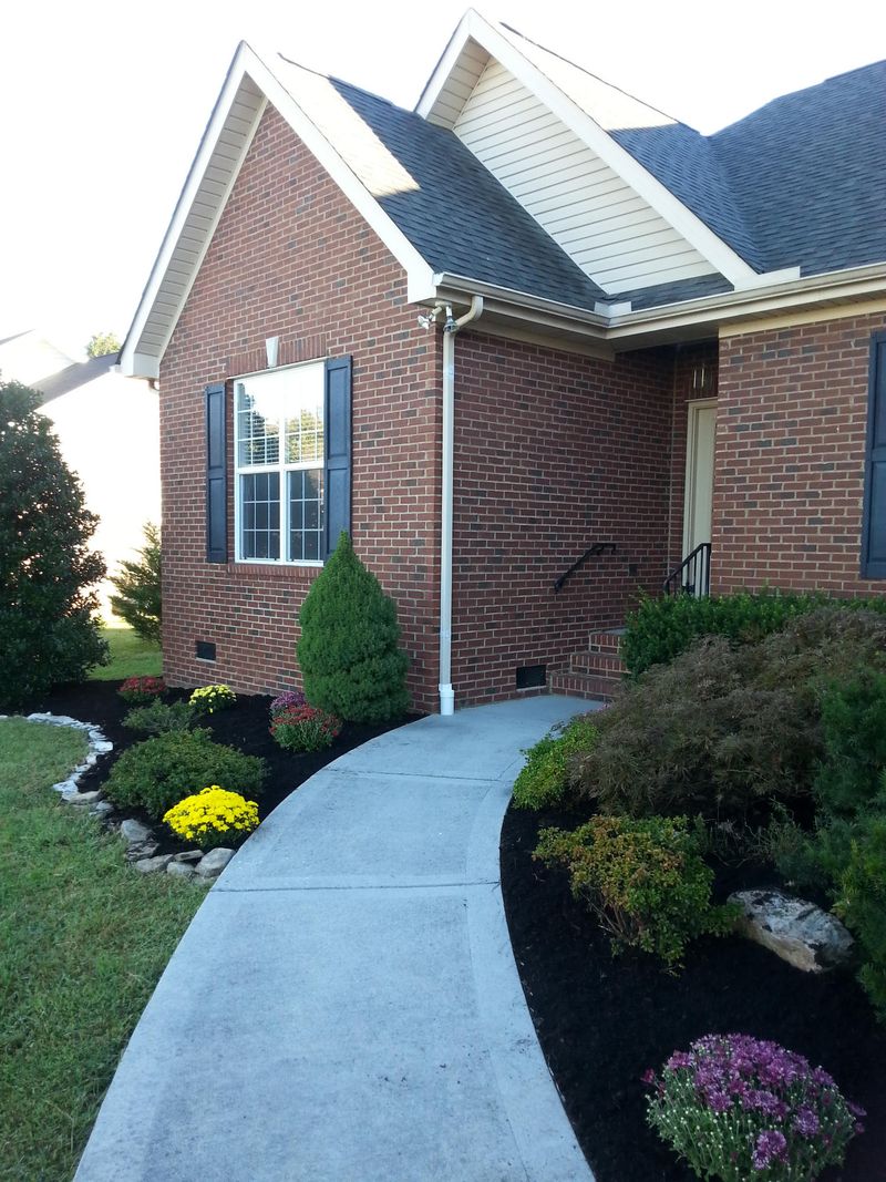 2221 Mccammon Rd, Knoxville, TN 37920