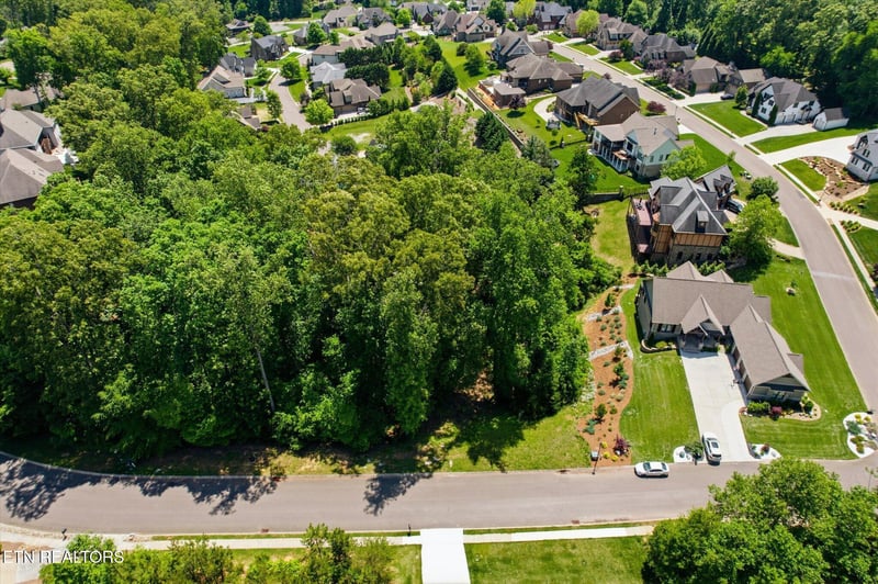 2221 Viewcrest Ln, Knoxville, TN 37932