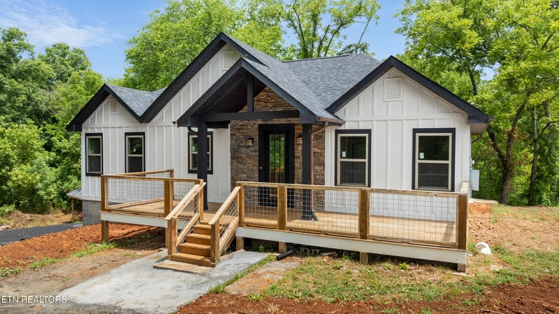 2222 Bales Rd, Knoxville, TN 37914