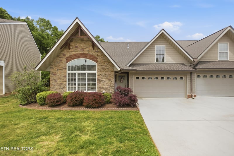 2222 Mccampbell Wells Way, Knoxville, TN 37924