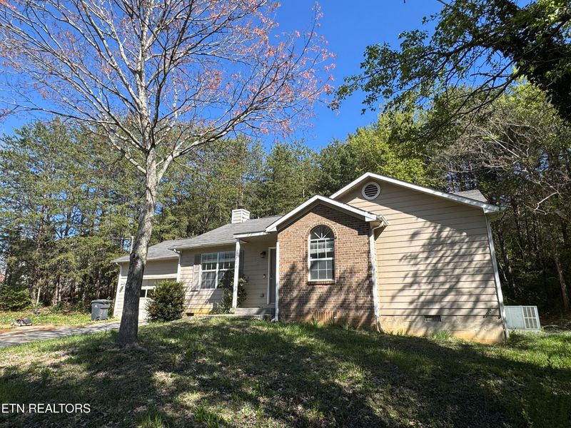 2222 Woods Smith Rd, Knoxville, TN 37921