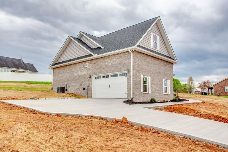 2224 Bryson Ct, Sevierville, TN 37876