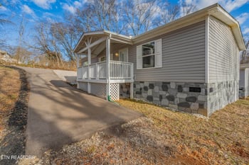 2224 Daisy Ave, Knoxville, TN 37915