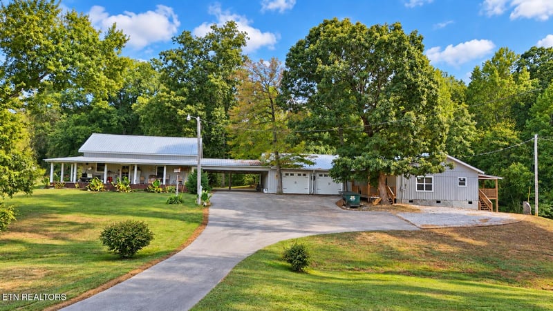 2225 Winona Rd, Huntsville, TN 37756